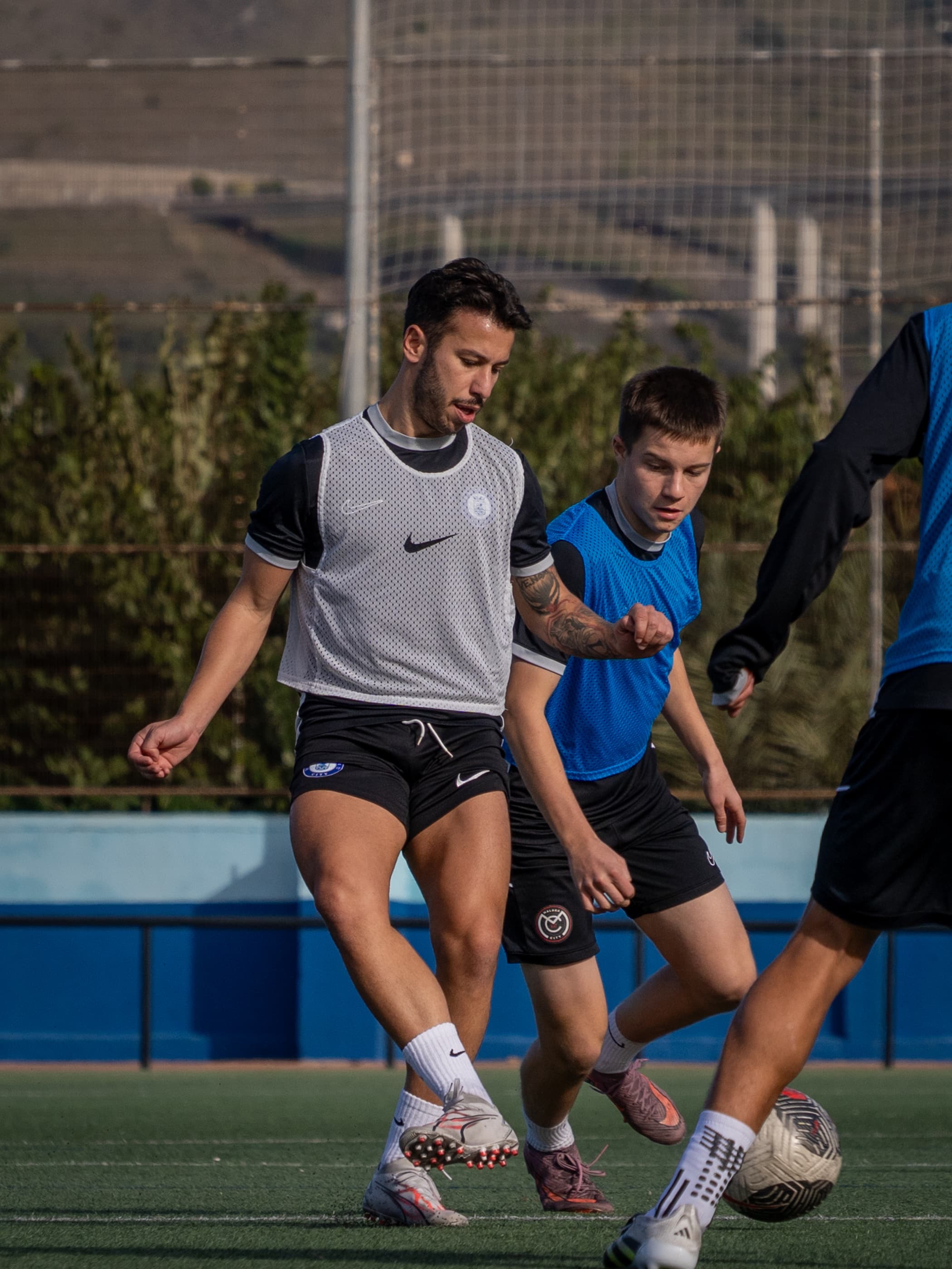 Lukaz de Paula jogando futebol